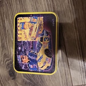 Dale Earnhardt limited edition wrangler model cars with tin